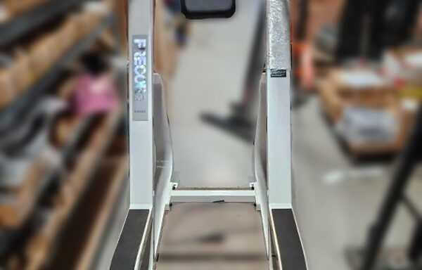 Precor 702 Vertical Knee Raise – NEW